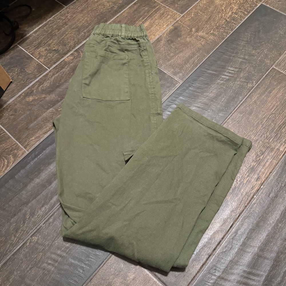 EUC Lepunuo Cargo Pants - Picture 3 of 11